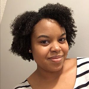 Meet your Posher, Brianna